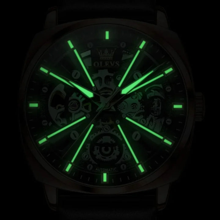 La pulsera del Vértice Plata está cuidadosamente diseñada con materiales premium, combinando la elegancia del cuero legítimo. Proporciona una comodidad incomparable y una sensación única de estar usando un reloj casi imperceptible en la muñeca.